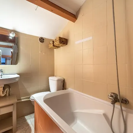 Le Dauphin-2 By Interhome